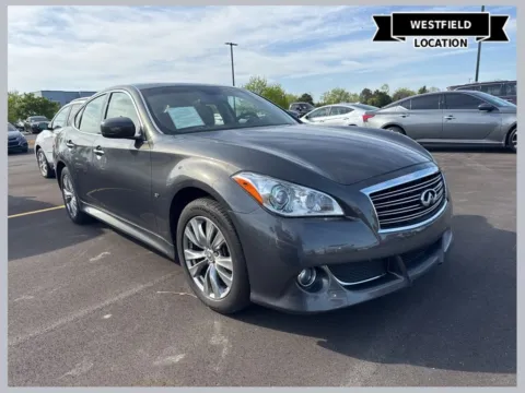 Brown 2014 INFINITI Q70 3.7X for sale in Westfield, IN