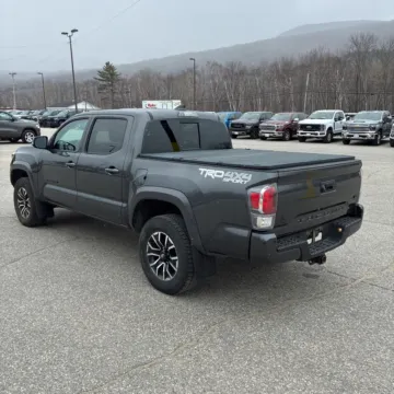 More photos of 2020 Toyota Tacoma TRD Sport V6 at Indy Auto Man - Westfield, IN