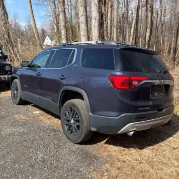 More photos of 2018 GMC Acadia SLT-1 at Indy Auto Man - Westfield, IN
