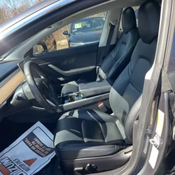 More photos of 2020 Tesla Model 3 Performance at Indy Auto Man - Westfield, IN