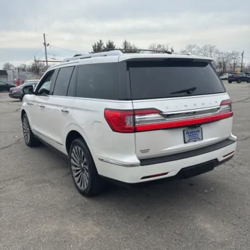 More photos of 2019 Lincoln Navigator Reserve at Indy Auto Man - Westfield, IN