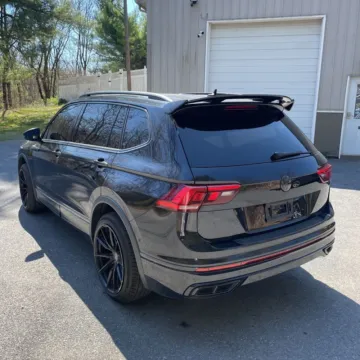 More photos of 2022 Volkswagen Tiguan 2.0T SEL R-Line at Indy Auto Man - Westfield, IN