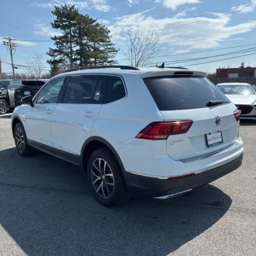 More photos of 2020 Volkswagen Tiguan 2.0T SE 4Motion at Indy Auto Man - Westfield, IN