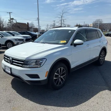 Photos of 2020 Volkswagen Tiguan 2.0T SE 4Motion for sale in Westfield, IN at Indy Auto Man - Westfield