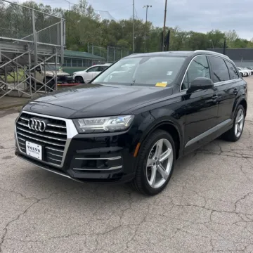 Photos of 2019 Audi Q7 55 Prestige quattro for sale in Westfield, IN at Indy Auto Man - Westfield