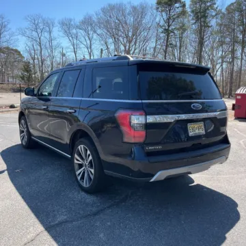 More photos of 2021 Ford Expedition Limited at Indy Auto Man - Westfield, IN