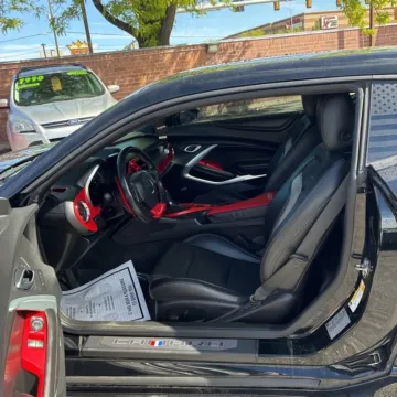 More photos of 2018 Chevrolet Camaro SS 2SS at Indy Auto Man - Westfield, IN