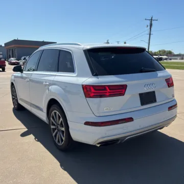 More photos of 2017 Audi Q7 3.0T Prestige quattro at Indy Auto Man - Westfield, IN
