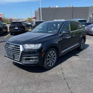Photos of 2017 Audi Q7 3.0T Prestige quattro for sale in Westfield, IN at Indy Auto Man - Westfield