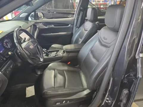 More photos of 2020 Cadillac XT6 Premium Luxury at Indy Auto Man - Westfield, IN