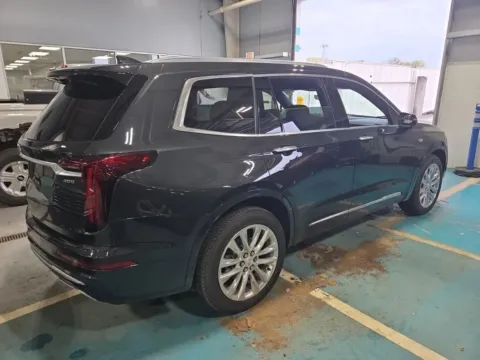 Another view of 2020 Cadillac XT6 Premium Luxury for sale in Westfield, IN at Indy Auto Man - Westfield