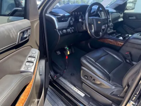 More photos of 2019 Chevrolet Tahoe Premier at Indy Auto Man - Westfield, IN