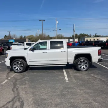 More photos of 2017 GMC Sierra 1500 Denali at Indy Auto Man - Westfield, IN