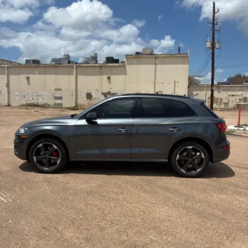 More photos of 2019 Audi SQ5 3.0T Prestige quattro at Indy Auto Man - Westfield, IN
