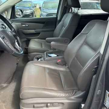 More photos of 2017 Honda Odyssey EX-L at Indy Auto Man - Westfield, IN