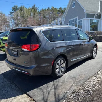 Another view of 2018 Chrysler Pacifica Hybrid Limited for sale in Westfield, IN at Indy Auto Man - Westfield