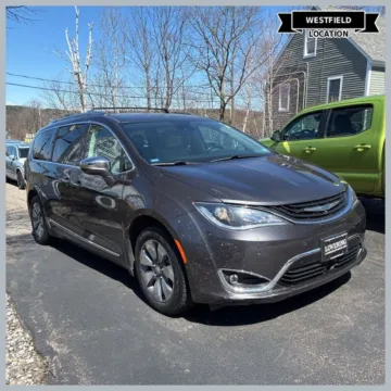 Gray 2018 Chrysler Pacifica Hybrid Limited for sale in Westfield, IN