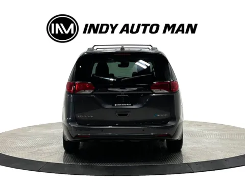 More photos of 2018 Chrysler Pacifica Hybrid Limited at Indy Auto Man - Westfield, IN
