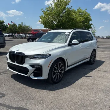 Photos of 2022 BMW X7 M50i for sale in Westfield, IN at Indy Auto Man - Westfield