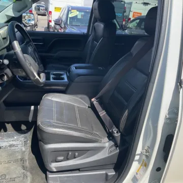 More photos of 2015 GMC Sierra 1500 Denali at Indy Auto Man - Westfield, IN