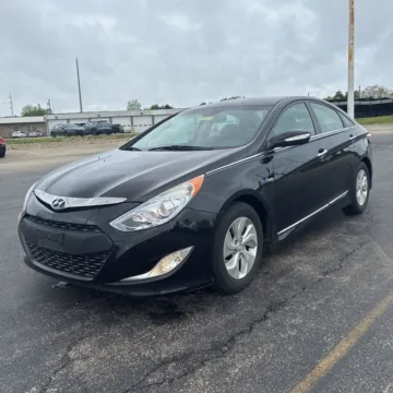 Photos of 2015 Hyundai Sonata Hybrid for sale in Westfield, IN at Indy Auto Man - Westfield