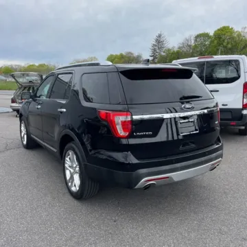 More photos of 2016 Ford Explorer Limited at Indy Auto Man - Westfield, IN