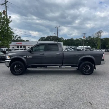 More photos of 2018 Ram 2500 Big Horn at Indy Auto Man - Westfield, IN