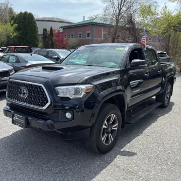 Photos of 2019 Toyota Tacoma TRD Sport V6 for sale in Westfield, IN at Indy Auto Man - Westfield