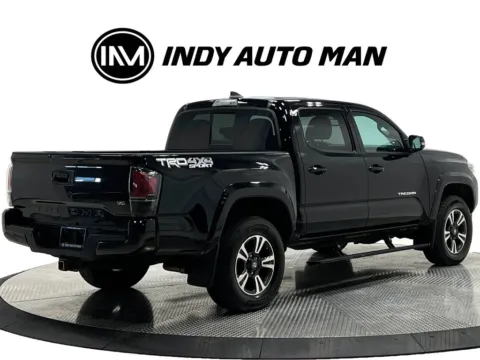 More photos of 2019 Toyota Tacoma TRD Sport V6 at Indy Auto Man - Westfield, IN