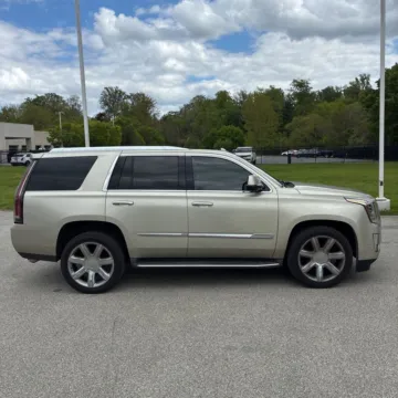 Another view of 2017 Cadillac Escalade Luxury for sale in Westfield, IN at Indy Auto Man - Westfield