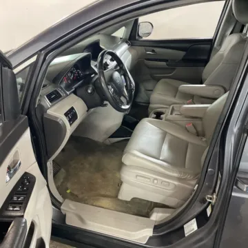 More photos of 2017 Honda Odyssey EX-L at Indy Auto Man - Westfield, IN
