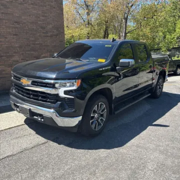 Photos of 2022 Chevrolet Silverado 1500 LT for sale in Westfield, IN at Indy Auto Man - Westfield