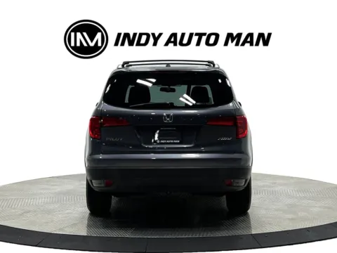 More photos of 2018 Honda Pilot EX-L at Indy Auto Man - Westfield, IN