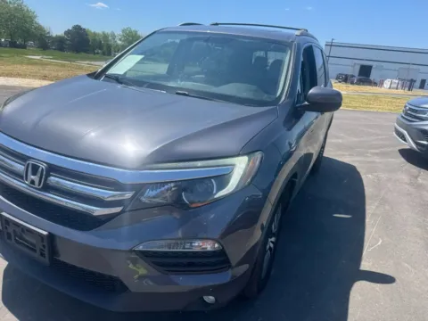 Photos of 2018 Honda Pilot EX-L for sale in Westfield, IN at Indy Auto Man - Westfield