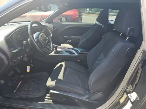 More photos of 2019 Dodge Challenger SXT at Indy Auto Man - Westfield, IN