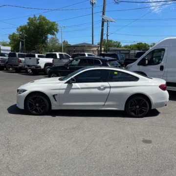 More photos of 2018 BMW 4 Series 430i xDrive at Indy Auto Man - Westfield, IN