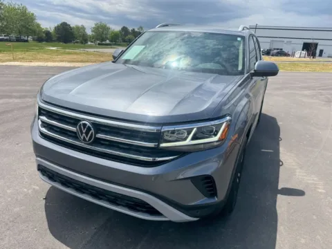 Photos of 2023 Volkswagen Atlas 2.0T SEL for sale in Westfield, IN at Indy Auto Man - Westfield