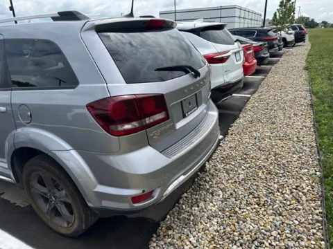 More photos of 2018 Dodge Journey Crossroad at Indy Auto Man - Westfield, IN