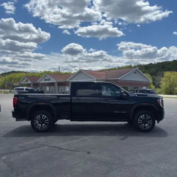 More photos of 2021 GMC Sierra 2500HD AT4 at Indy Auto Man - Westfield, IN