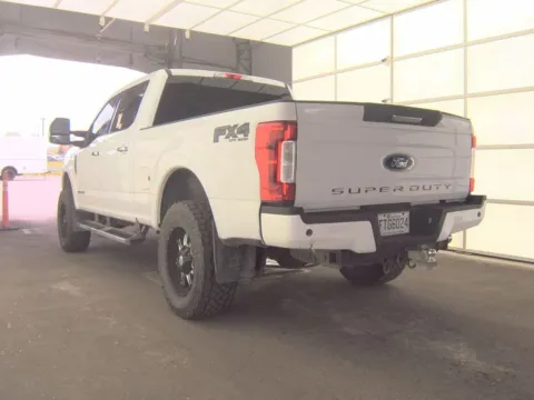 More photos of 2017 Ford F-250SD XLT at Indy Auto Man - Westfield, IN