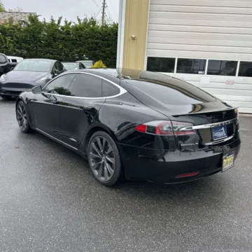 More photos of 2019 Tesla Model S 100D at Indy Auto Man - Westfield, IN