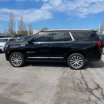More photos of 2021 GMC Yukon Denali at Indy Auto Man - Westfield, IN