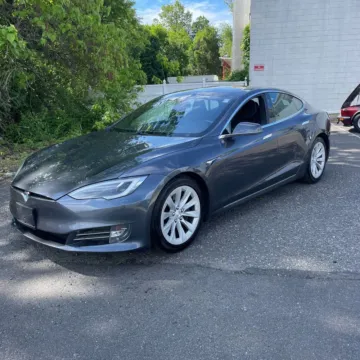 Photos of 2018 Tesla Model S 75D for sale in Westfield, IN at Indy Auto Man - Westfield