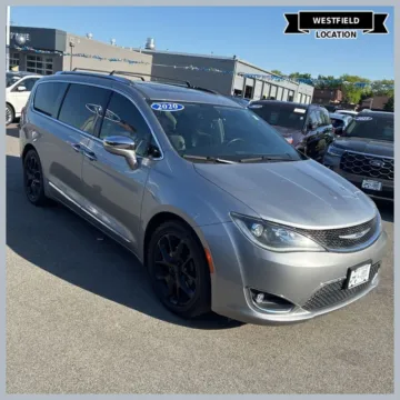 Silver 2020 Chrysler Pacifica Limited for sale in Westfield, IN