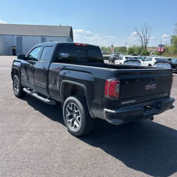 More photos of 2018 GMC Sierra 1500 SLT at Indy Auto Man - Westfield, IN