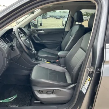 More photos of 2018 Volkswagen Tiguan 2.0T SE at Indy Auto Man - Westfield, IN