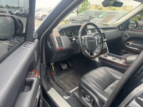 More photos of 2017 Land Rover Range Rover 3.0L V6 Supercharged HSE at Indy Auto Man - Westfield, IN