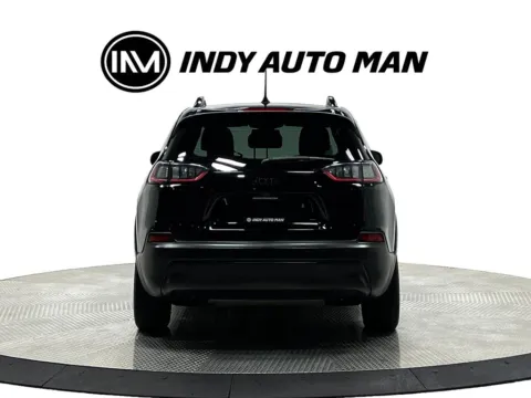 More photos of 2019 Jeep Cherokee Latitude Plus at Indy Auto Man - Westfield, IN
