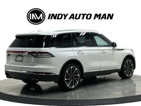 More photos of 2020 Lincoln Aviator Reserve Premium at Indy Auto Man - Westfield, IN