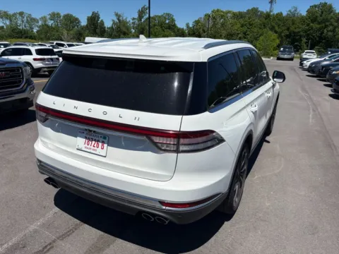 Another view of 2020 Lincoln Aviator Reserve for sale in Westfield, IN at Indy Auto Man - Westfield